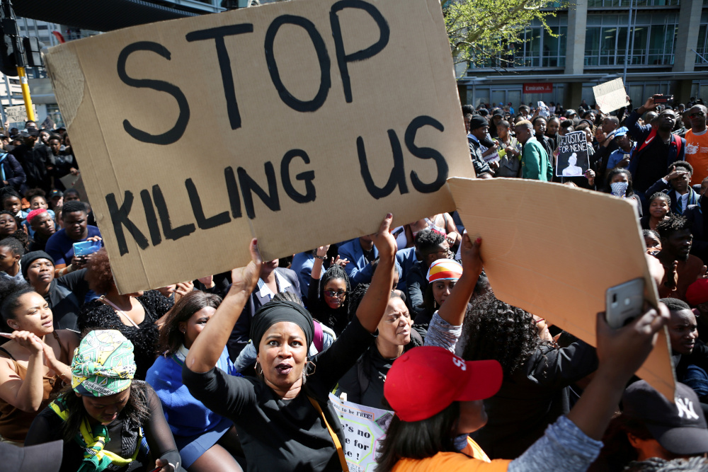 Protesta contra femicidios en Sudáfrica.